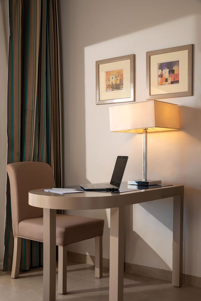 Cleopatra Luxury Resort Makadi Bay — Hotel rooms in Makadi Bay, Red Sea