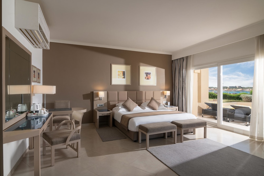 Cleopatra Luxury Resort Makadi Bay — Hotel rooms in Makadi Bay, Red Sea