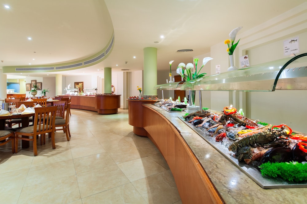 Cleopatra Luxury Resort Makadi Bay — Restaurant & bars in Makadi Bay, Red Sea