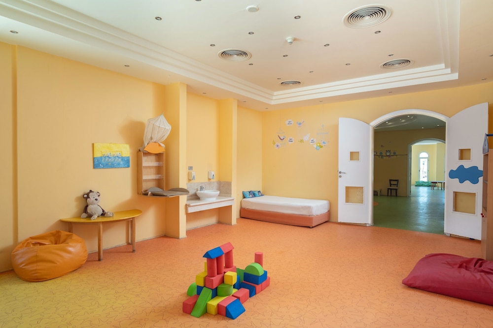 Cleopatra Luxury Resort Makadi Bay — Attractions for children in Makadi Bay, Red Sea