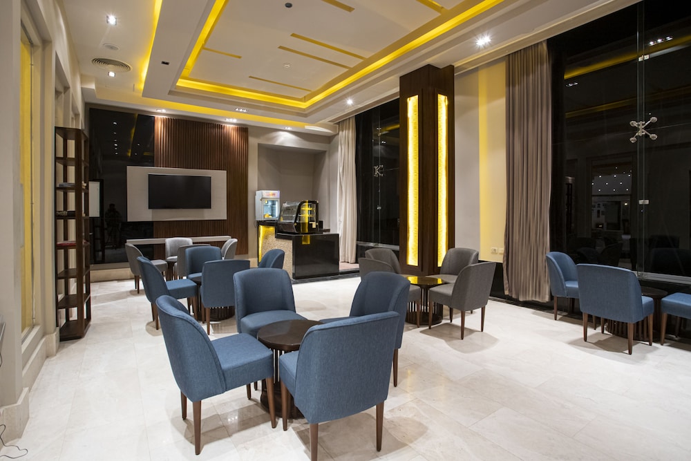 AMC Royal Hotel & Spa — Restaurant & bars in Hurghada, Red Sea