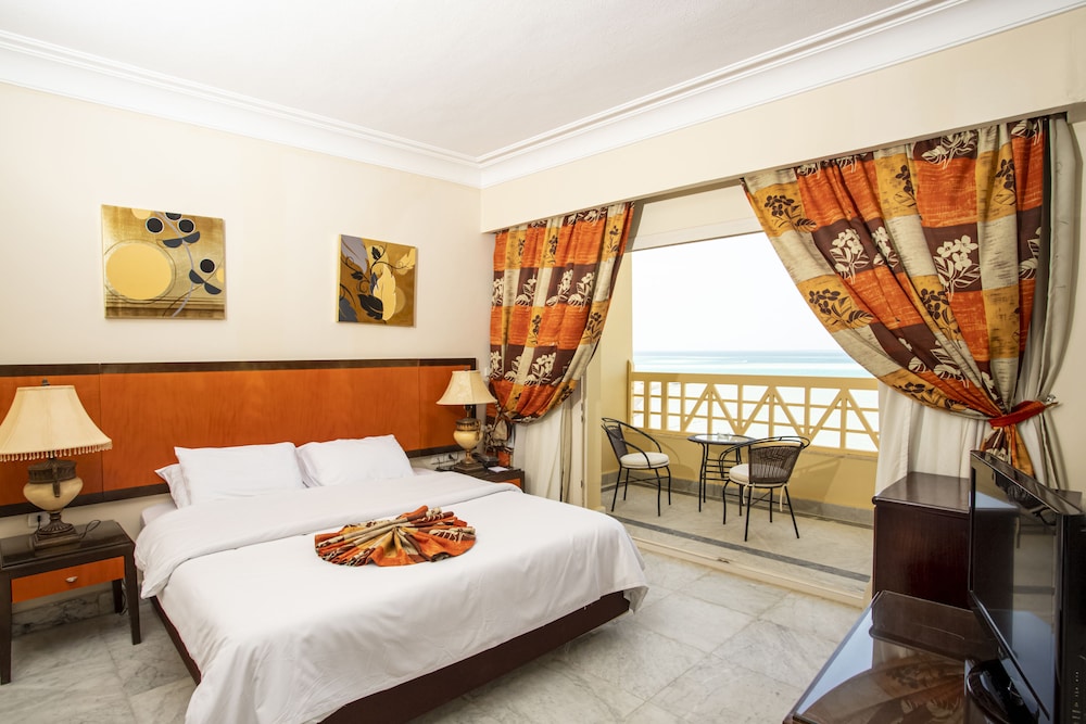 AMC Royal Hotel & Spa — Hotel rooms in Hurghada, Red Sea