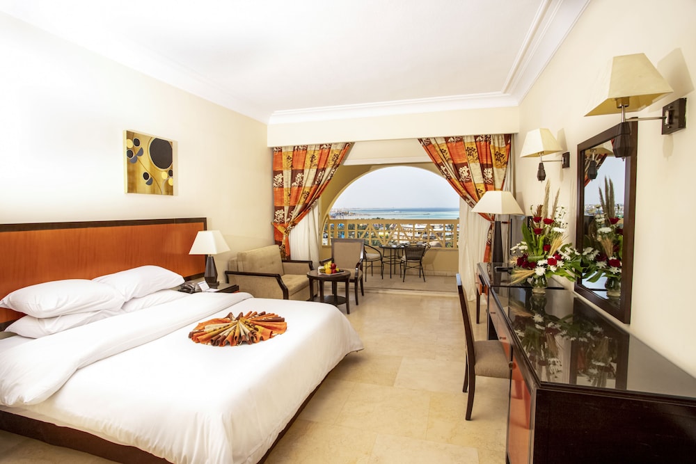 AMC Royal Hotel & Spa — Hotel rooms in Hurghada, Red Sea