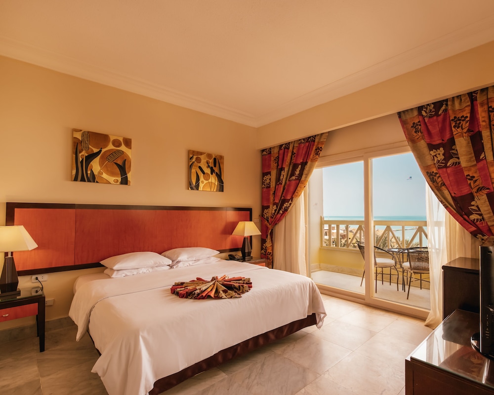AMC Royal Hotel & Spa — Hotel rooms in Hurghada, Red Sea