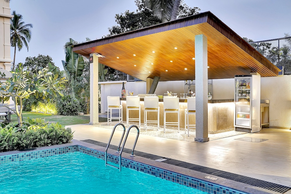 Holiday Inn Goa Candolim by IHG — Swimming pool in Candolim, Goa