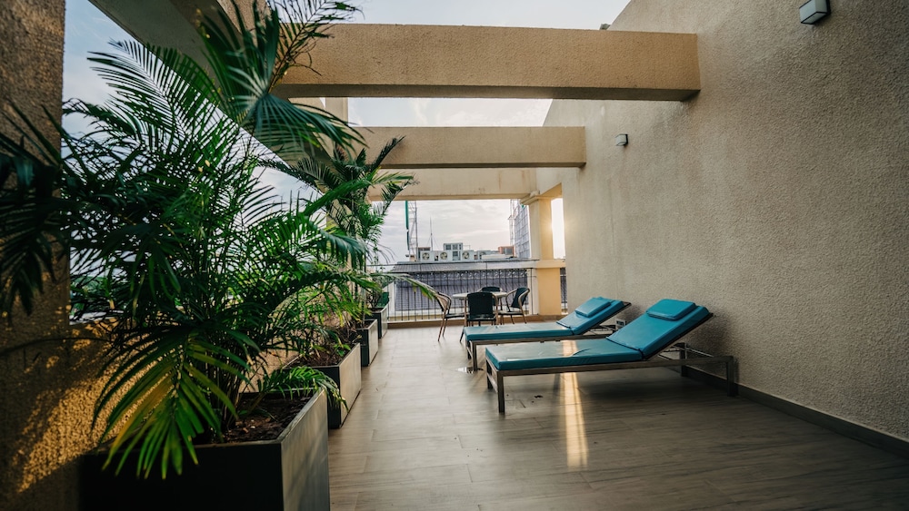 Holiday Inn Goa Candolim by IHG — Hotel rooms in Candolim, Goa