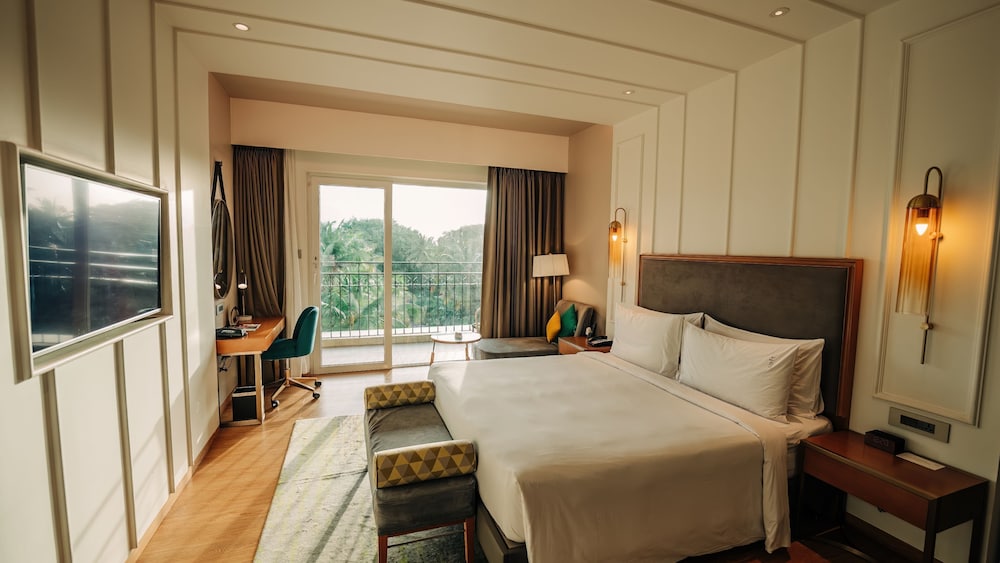 Holiday Inn Goa Candolim by IHG — Hotel rooms in Candolim, Goa