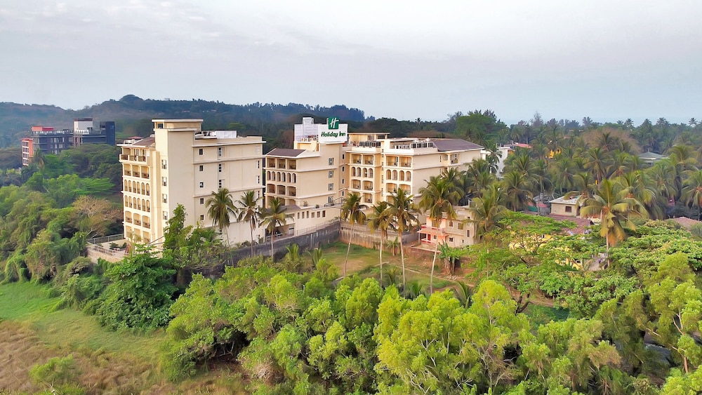 Holiday Inn Goa Candolim by IHG — Hotel building in Candolim, Goa