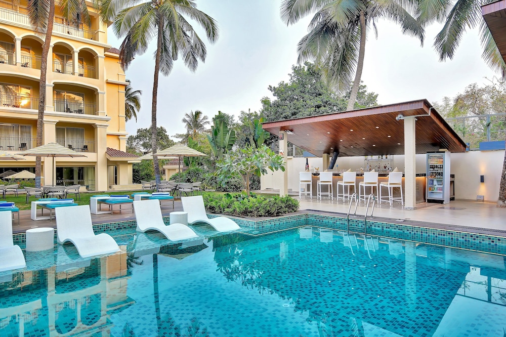 Holiday Inn Goa Candolim by IHG — Swimming pool in Candolim, Goa