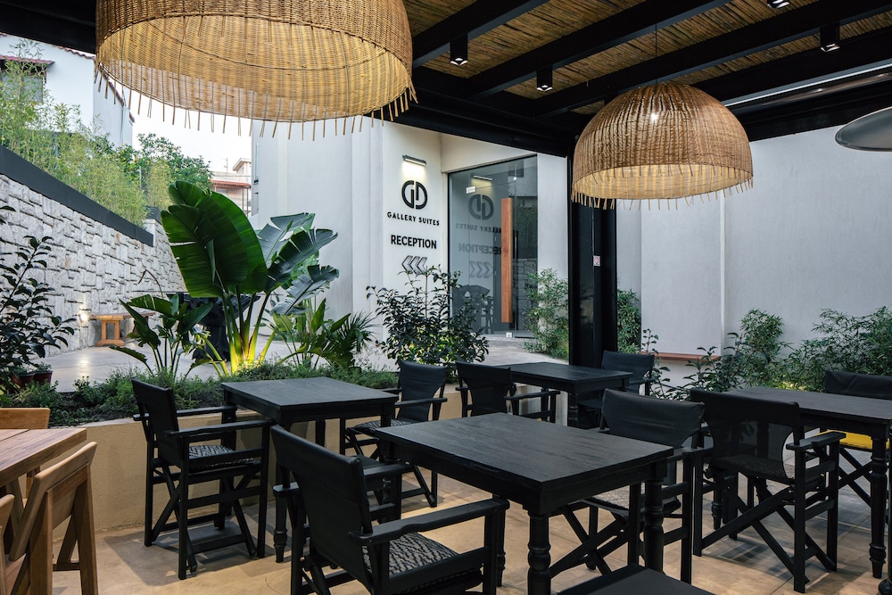Chapter 02 Gallery Suites — Restaurant & bars in Heraklion