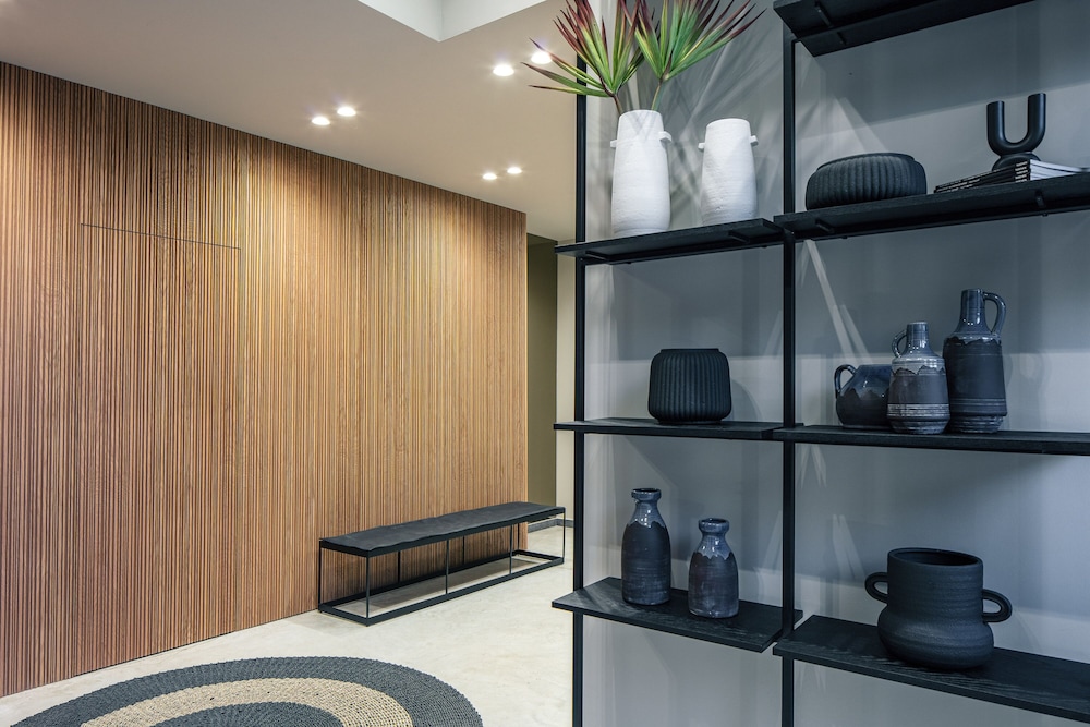 Chapter 02 Gallery Suites — Hotel building in Heraklion