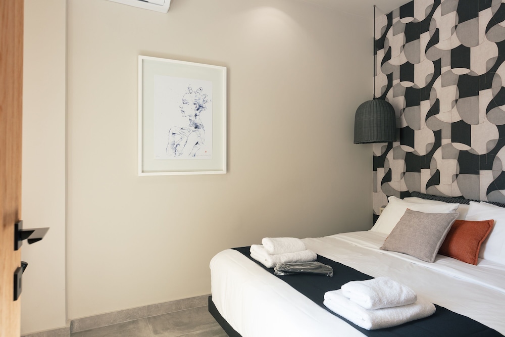 Chapter 02 Gallery Suites — Hotel rooms in Heraklion