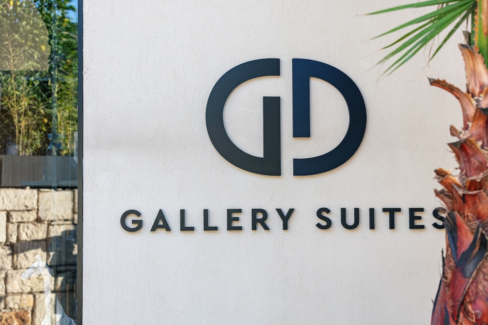 Chapter 02 Gallery Suites — Hotel building in Heraklion