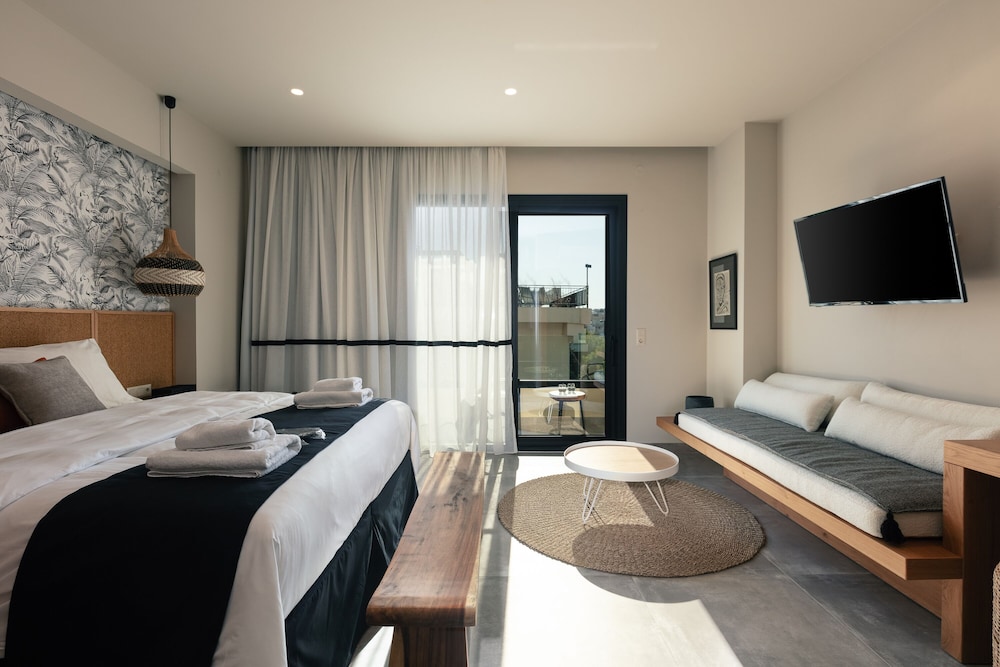 Chapter 02 Gallery Suites — Hotel rooms in Heraklion