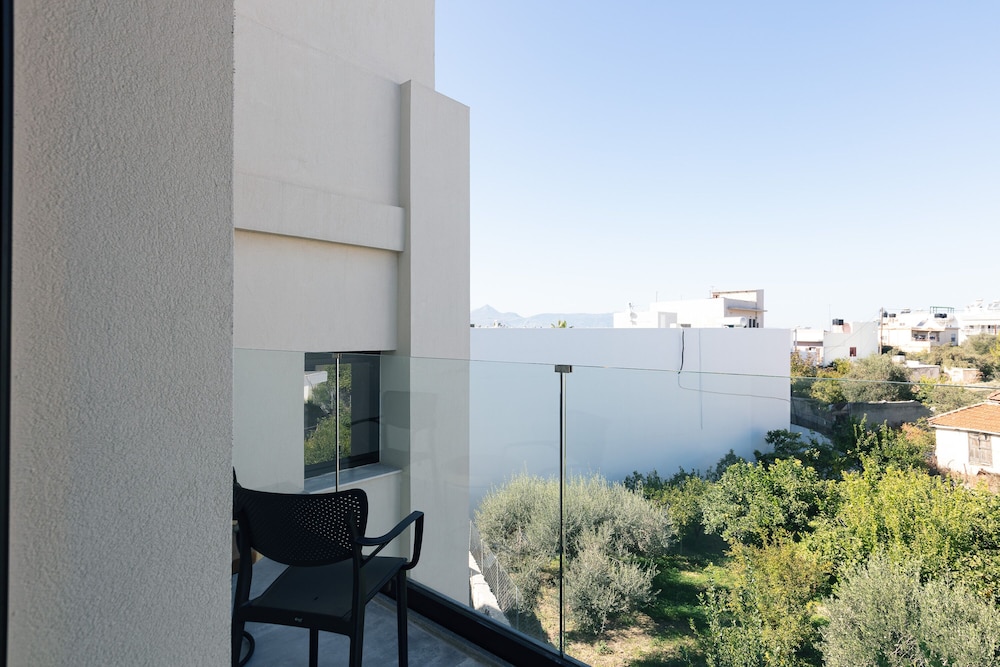 Chapter 02 Gallery Suites — Hotel building in Heraklion