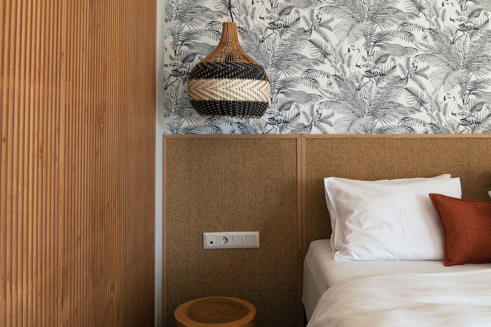 Chapter 02 Gallery Suites — Hotel rooms in Heraklion