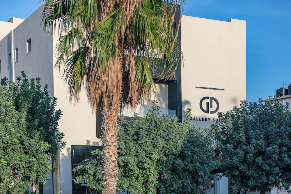 Chapter 02 Gallery Suites — Hotel building in Heraklion