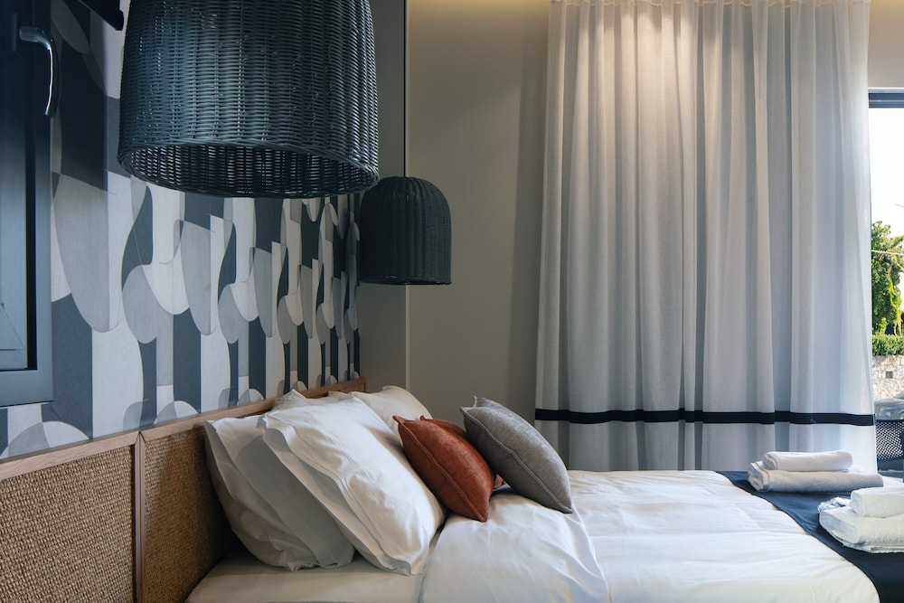 Chapter 02 Gallery Suites — Hotel rooms in Heraklion