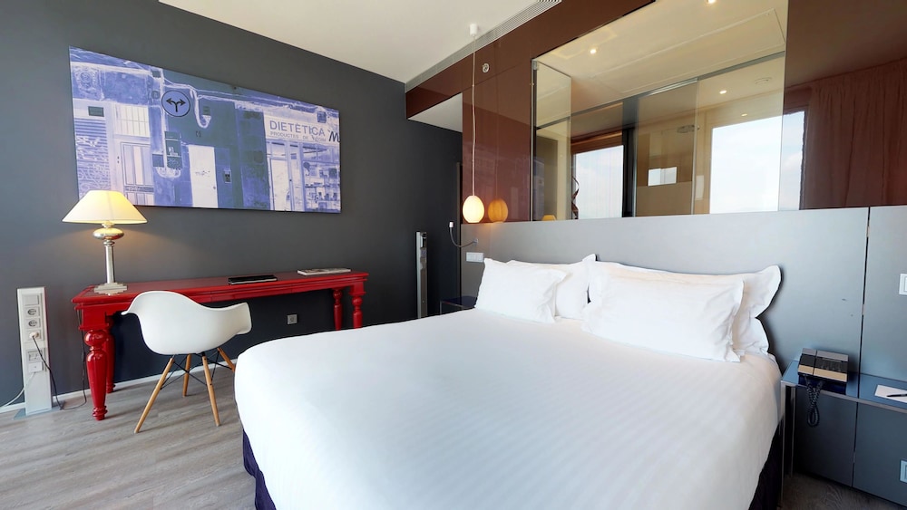 The Level At Melia Barcelona Sky — Hotel rooms in Barcelona, Catalonia