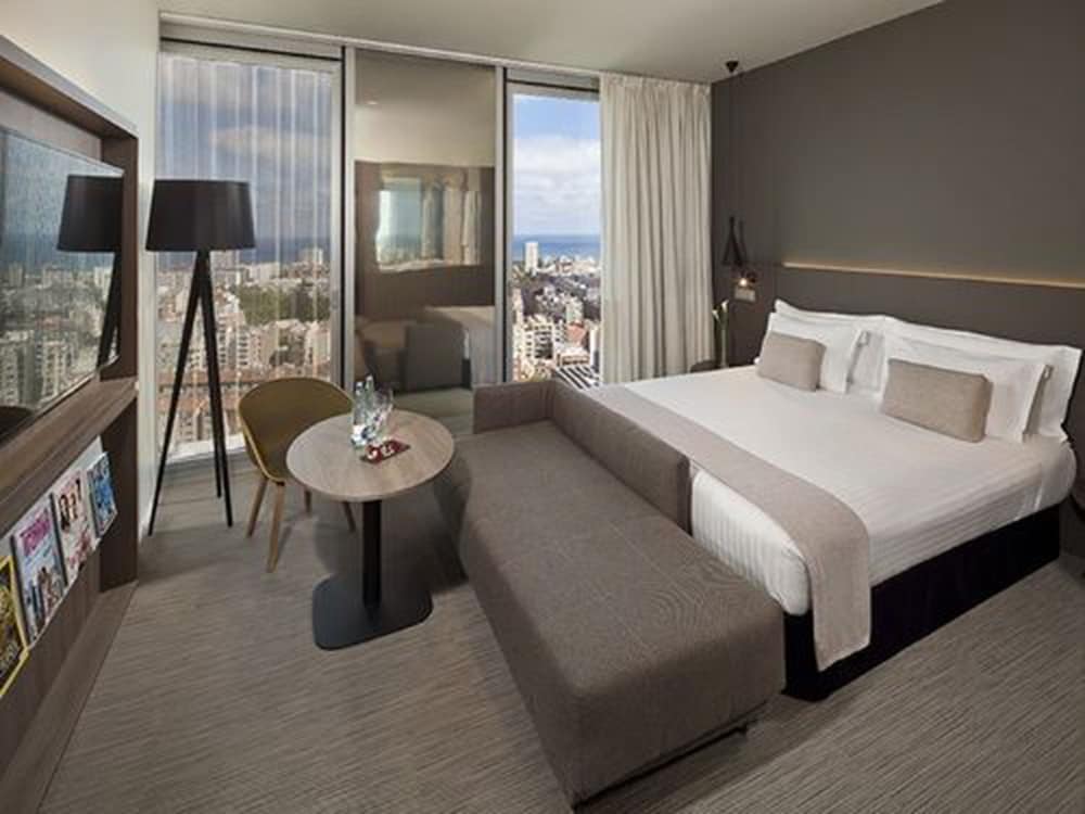 The Level At Melia Barcelona Sky — Hotel rooms in Barcelona, Catalonia