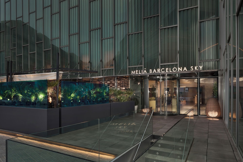 The Level At Melia Barcelona Sky — Hotel building in Barcelona, Catalonia