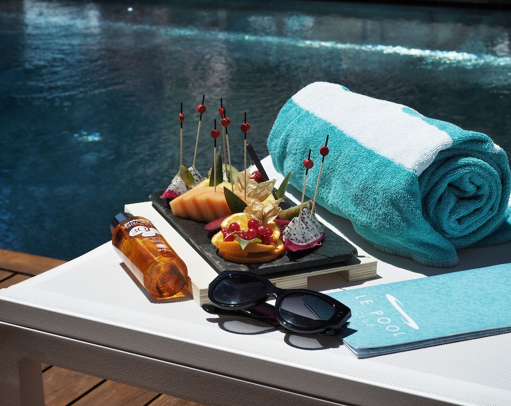 The Level At Melia Barcelona Sky — Swimming pool in Barcelona, Catalonia