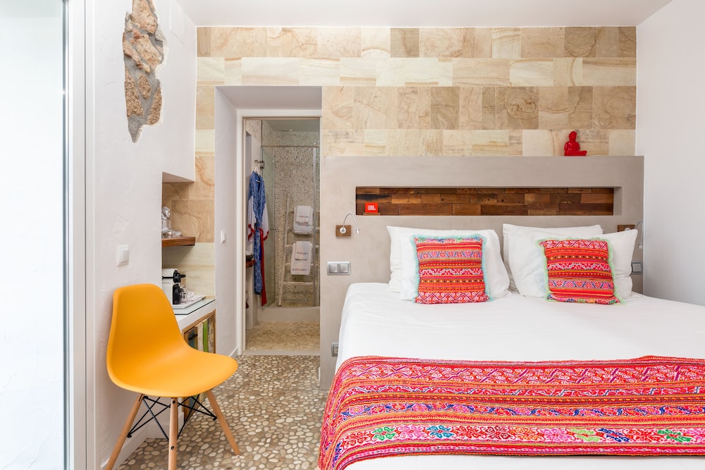 Boutique Hotel Ibizazen — Hotel rooms in Santa Eulalia, Balearic Islands