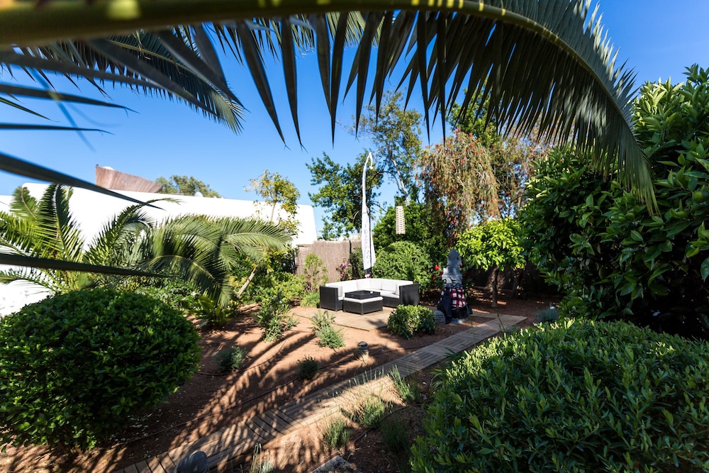 Boutique Hotel Ibizazen — Hotel building in Santa Eulalia, Balearic Islands