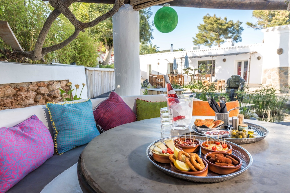 Boutique Hotel Ibizazen — Restaurant & bars in Santa Eulalia, Balearic Islands