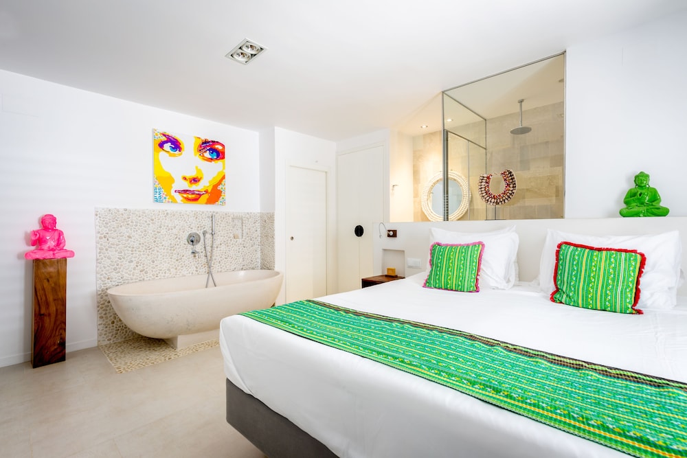 Boutique Hotel Ibizazen — Hotel rooms in Santa Eulalia, Balearic Islands