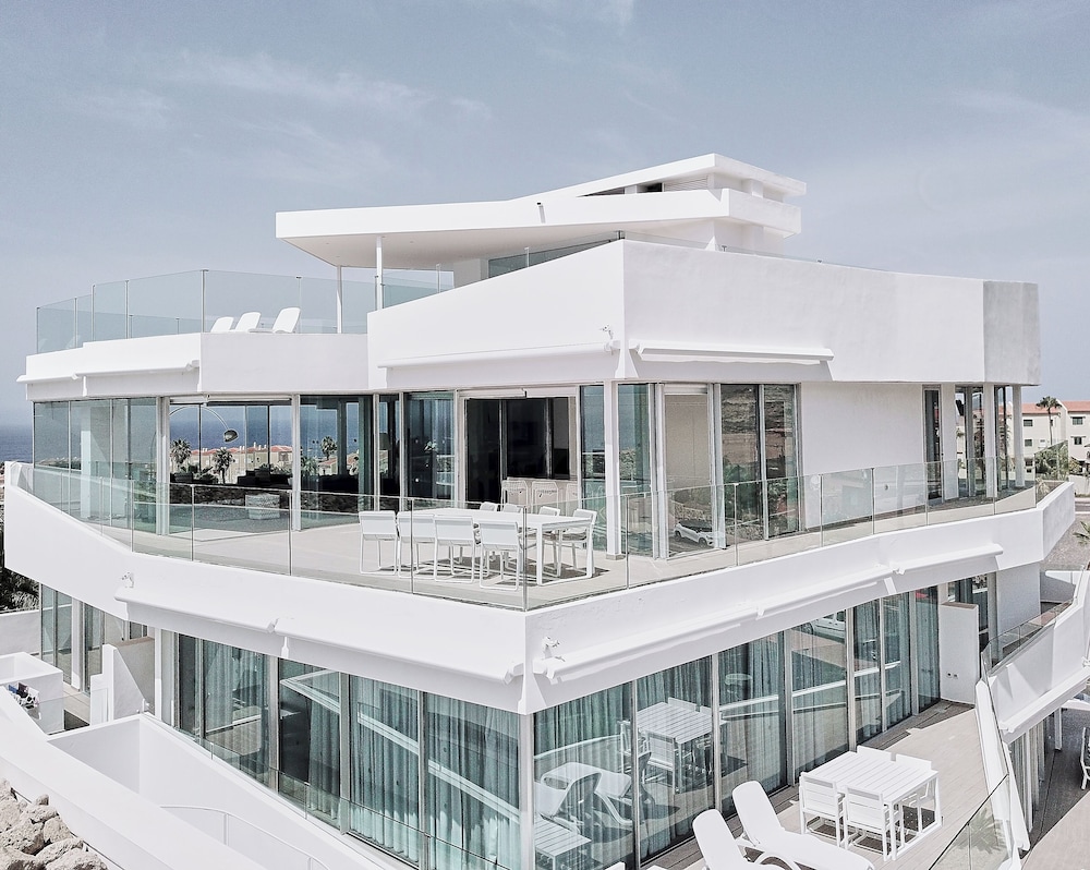 Domes Baobab Suites — Hotel rooms in Costa Adeje, Canary Islands