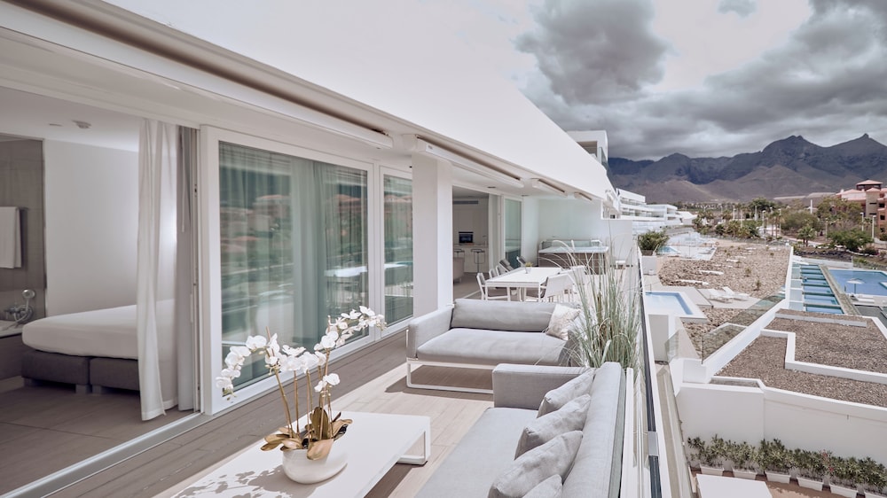 Domes Baobab Suites — Hotel rooms in Costa Adeje, Canary Islands