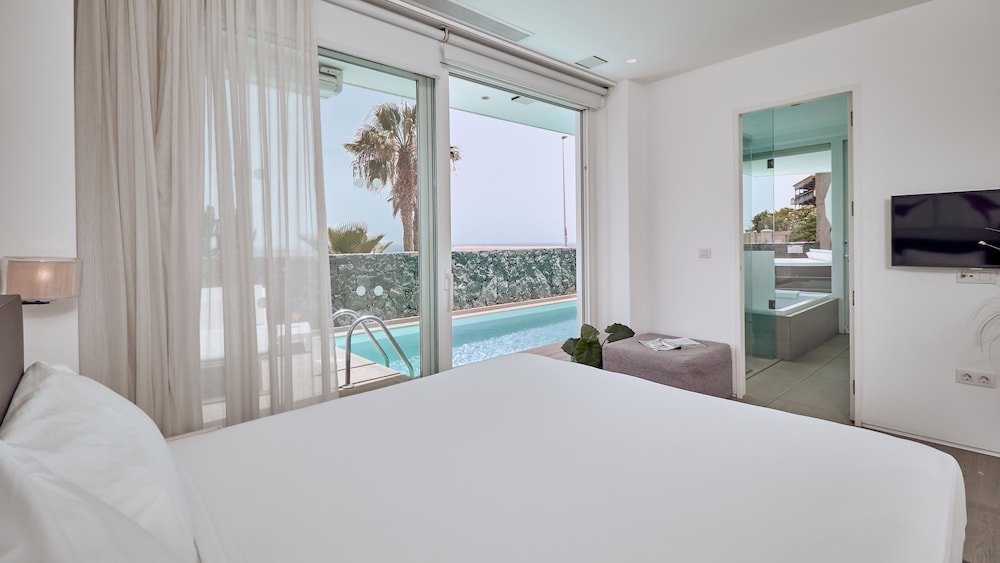 Domes Baobab Suites — Hotel rooms in Costa Adeje, Canary Islands