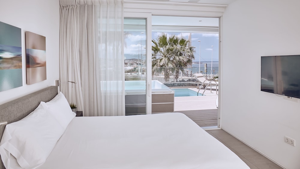Domes Baobab Suites — Hotel rooms in Costa Adeje, Canary Islands
