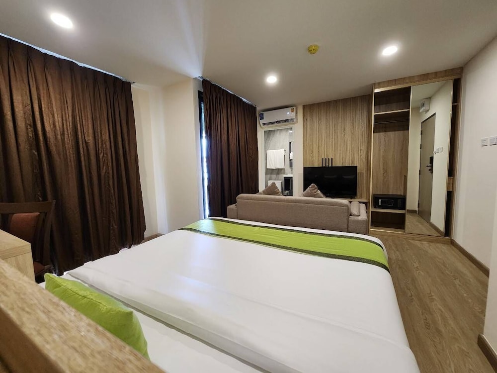 Icheck Inn Darisa Patong — Hotel rooms in Patong Beach, Phuket Province
