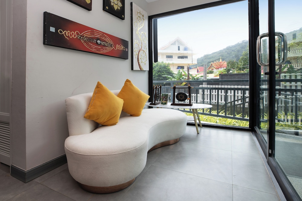 Icheck Inn Darisa Patong — Hotel rooms in Patong Beach, Phuket Province