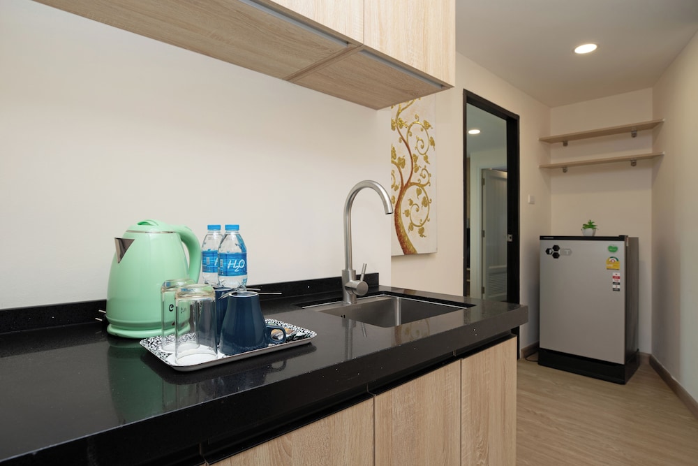Icheck Inn Darisa Patong — Hotel rooms in Patong Beach, Phuket Province