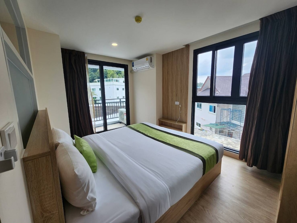 Icheck Inn Darisa Patong — Hotel rooms in Patong Beach, Phuket Province