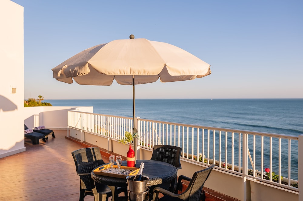 Monicca Collection Suites and Residences — Beach in Albufeira, Faro