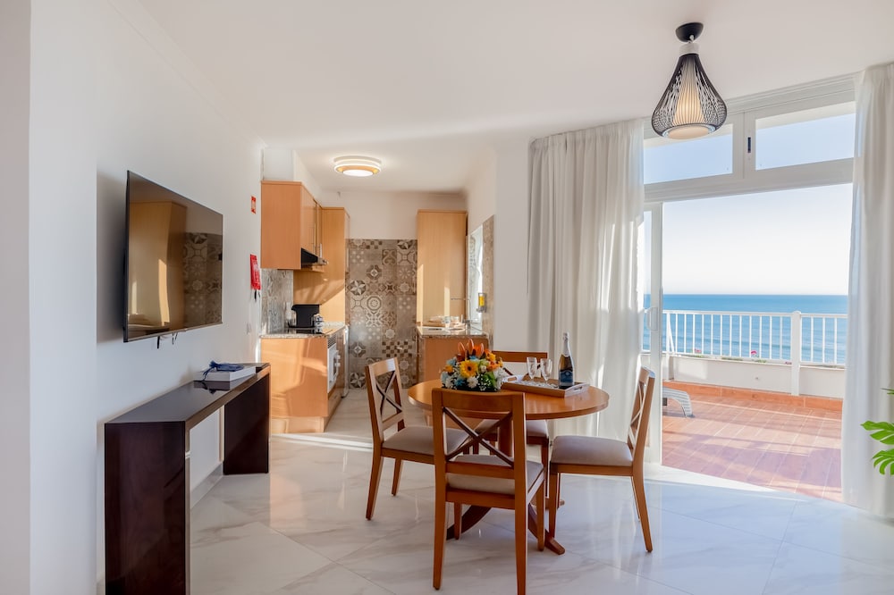 Monicca Collection Suites and Residences — Hotel rooms in Albufeira, Faro