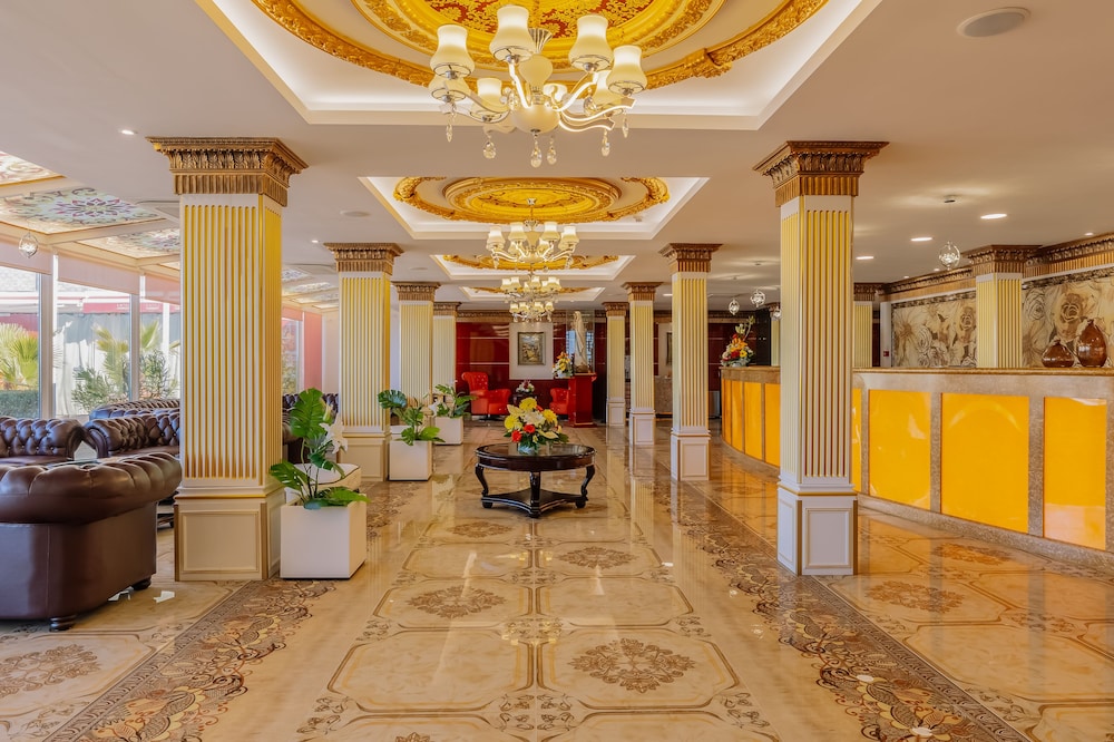 Monicca Collection Suites and Residences — Hotel building in Albufeira, Faro