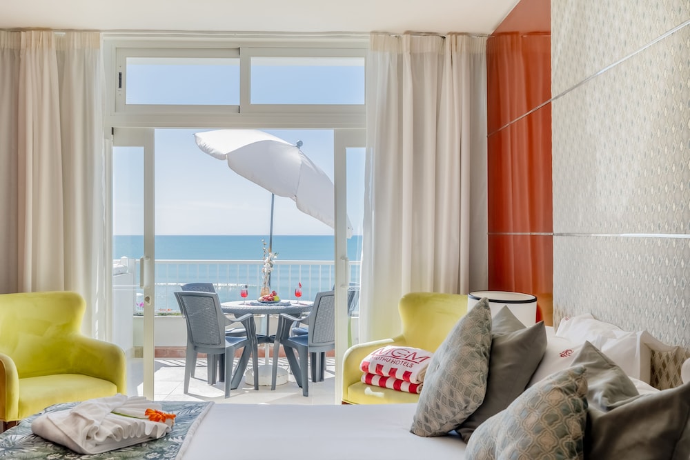 Monicca Collection Suites and Residences — Hotel rooms in Albufeira, Faro
