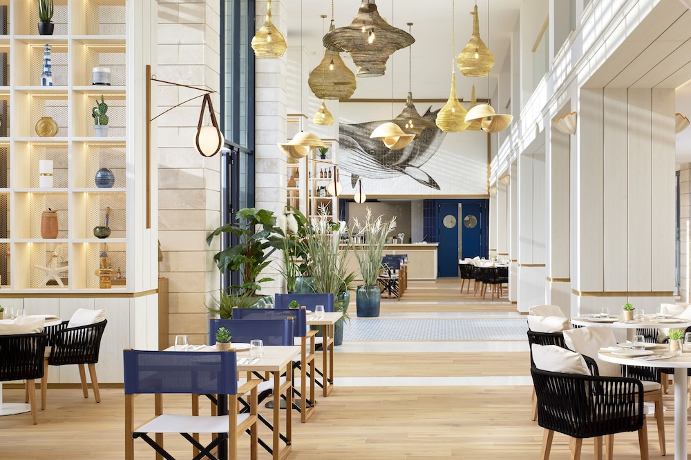 Melia Durres Albania — Restaurant & bars in Durres, Durres