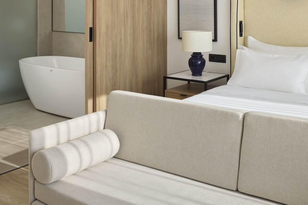 Melia Durres Albania — Hotel rooms in Durres, Durres