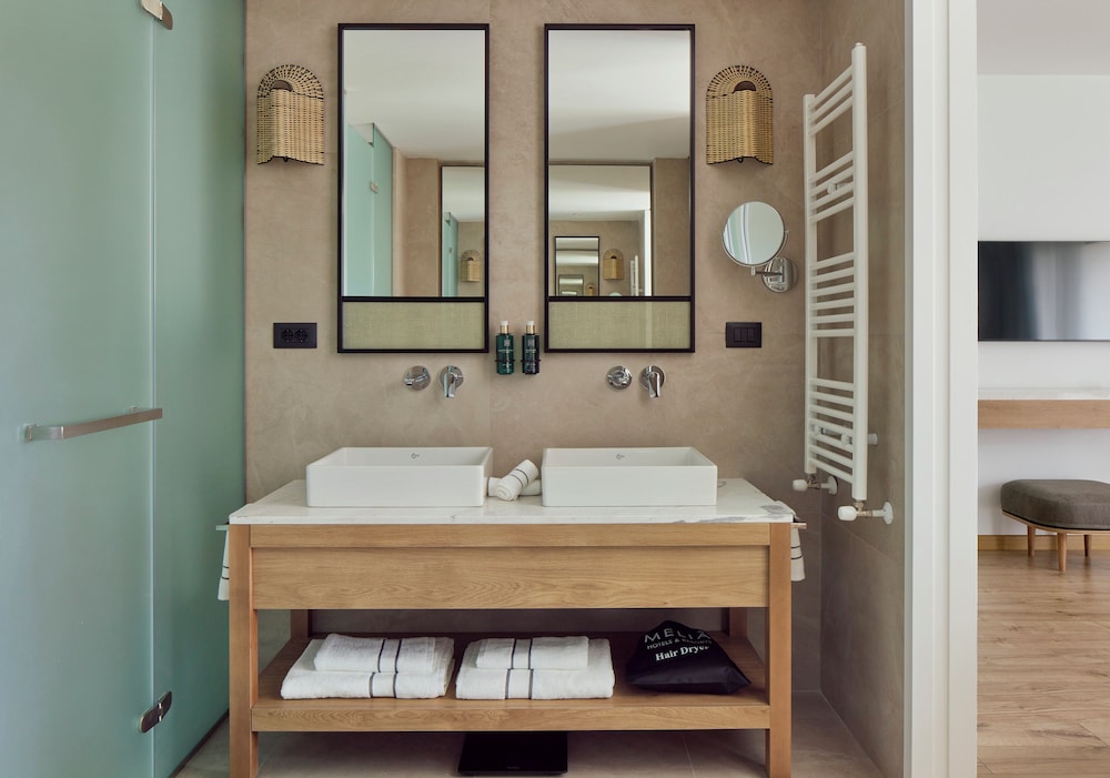 Melia Durres Albania — Hotel rooms in Durres, Durres