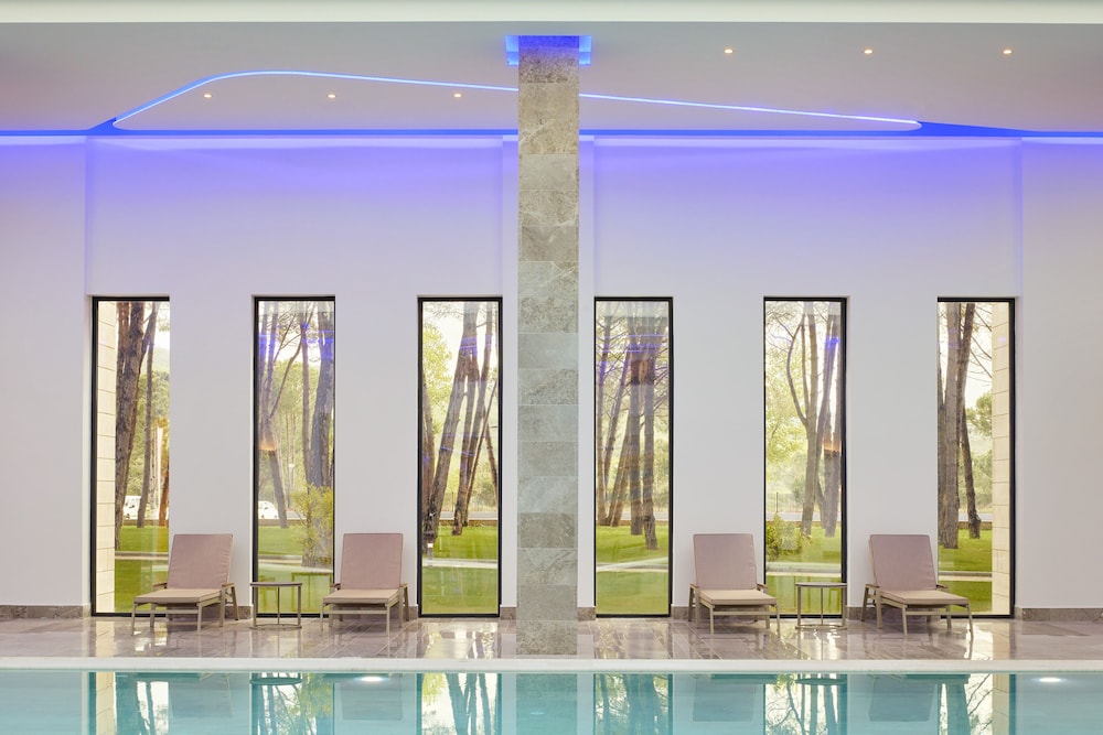 Melia Durres Albania — Swimming pool in Durres, Durres
