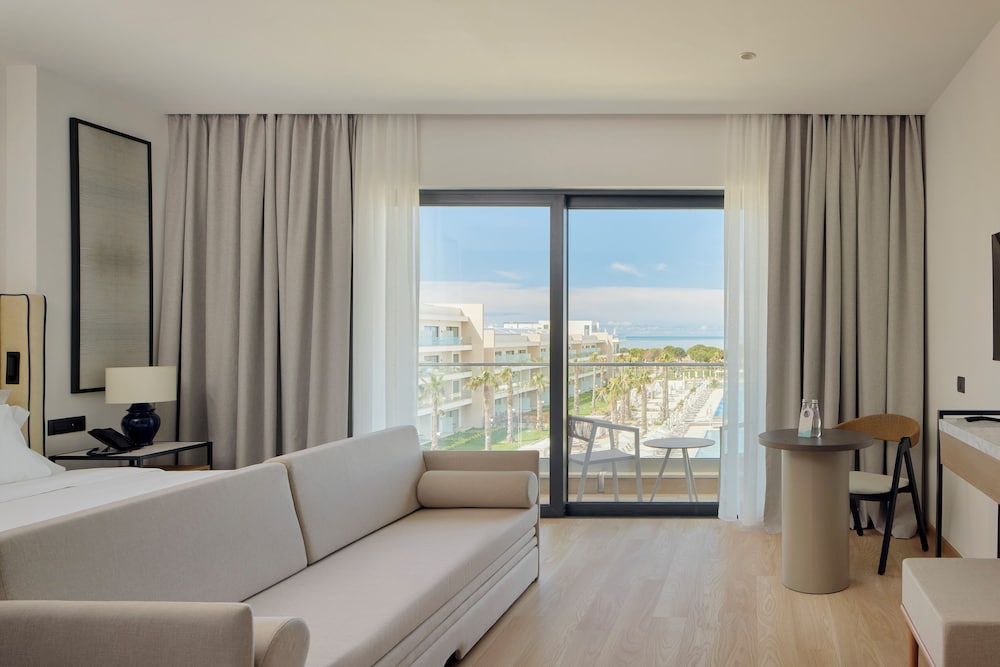 Melia Durres Albania — Hotel rooms in Durres, Durres