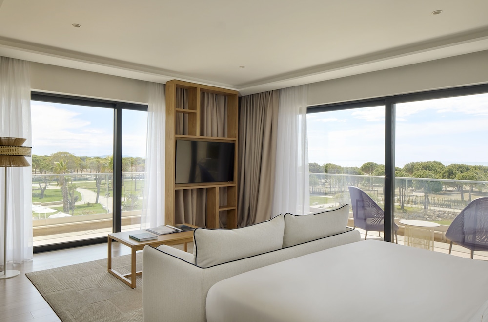 Melia Durres Albania — Hotel rooms in Durres, Durres