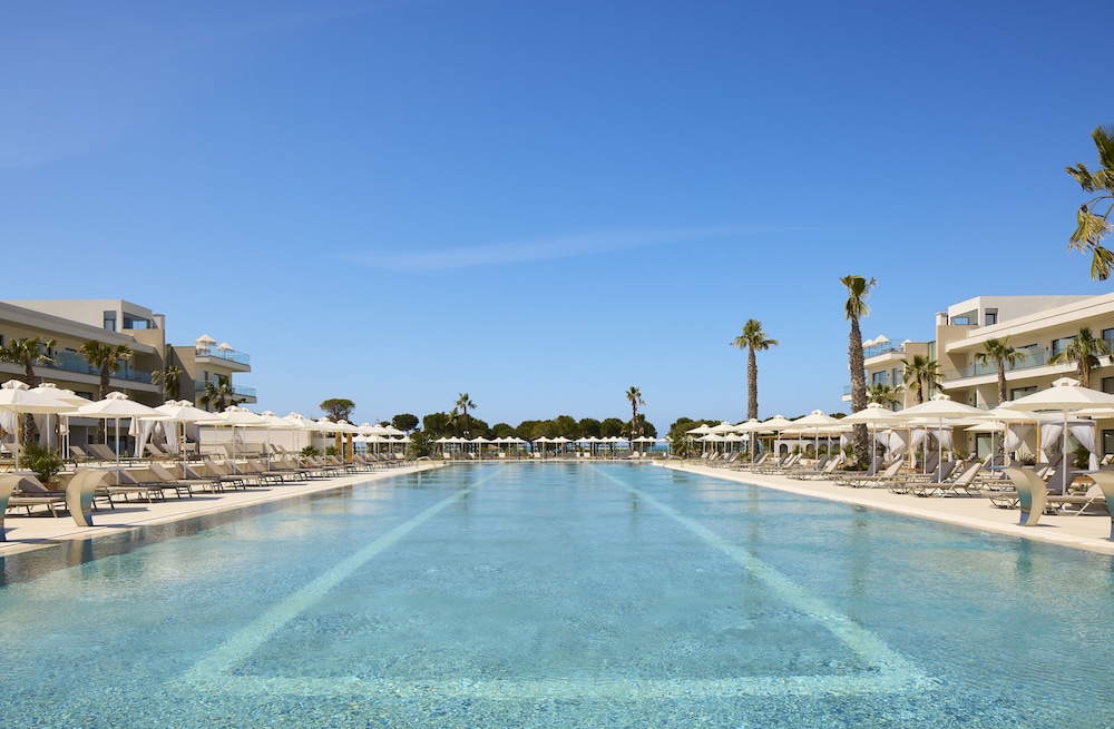 Melia Durres Albania — Swimming pool in Durres, Durres