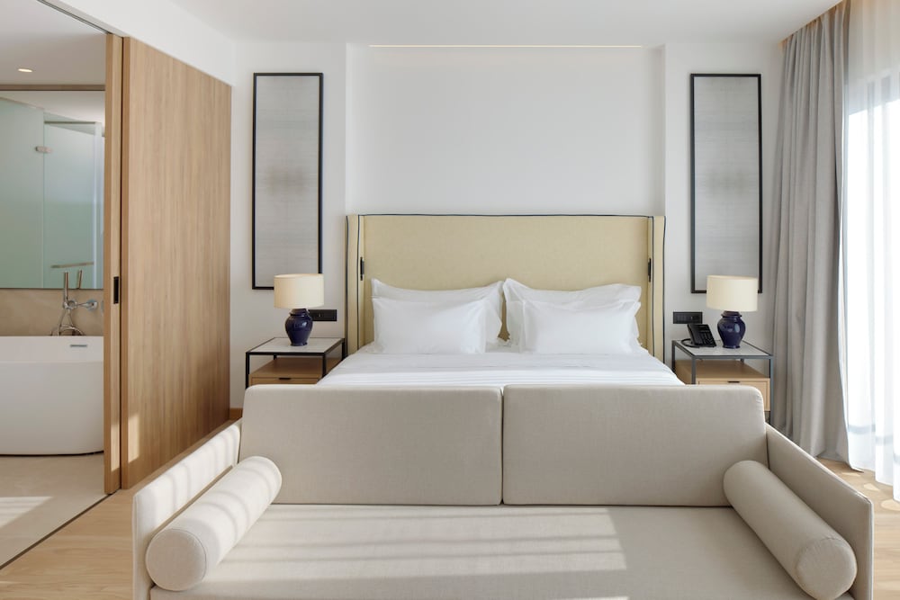 Melia Durres Albania — Hotel rooms in Durres, Durres